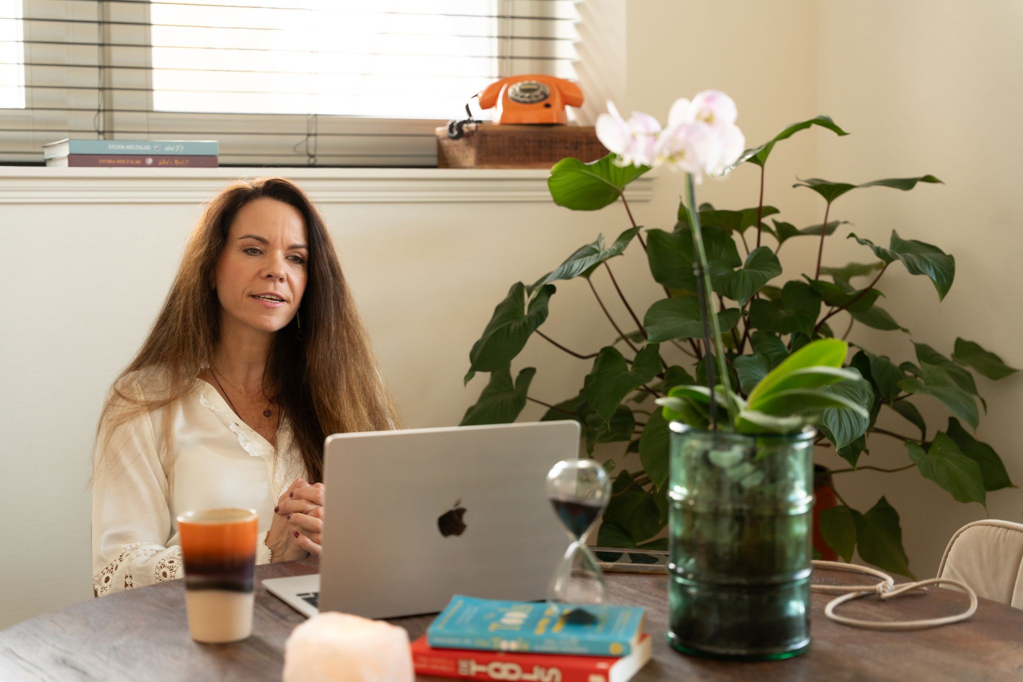 Sylvia tijdens een online coachingsessie